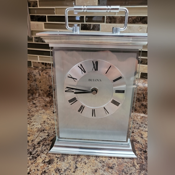 Desktop clock - Picture 2 of 4